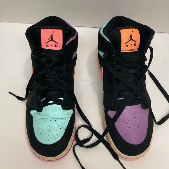 NIKE AIR JORDAN 1 MID GS CANDY NO: 554725-083 7 Y - Picture 12 of 12